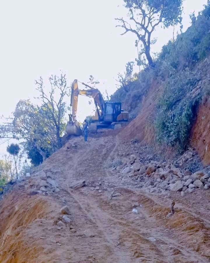 सानीभेरीमा धमाधम सडक स्तरोन्नती