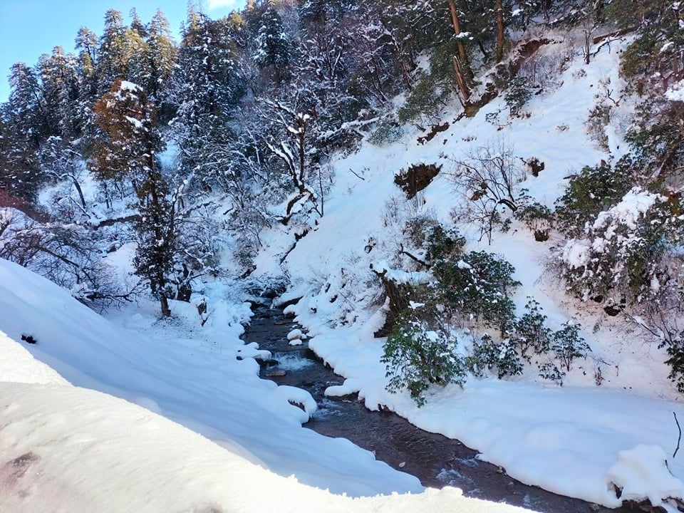 मध्यपहाडी लोकमार्गको रुकुम पूर्व खण्डमा सवारी सञ्चालनमा रोक