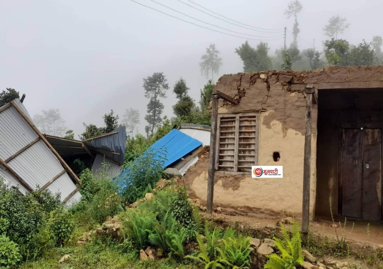 त्रिवेणीमा सर्वसाधारणको पैसा, श्रमदान र जग्गादानबाट बनाएको गाउँघर क्लिनिक भत्कियो