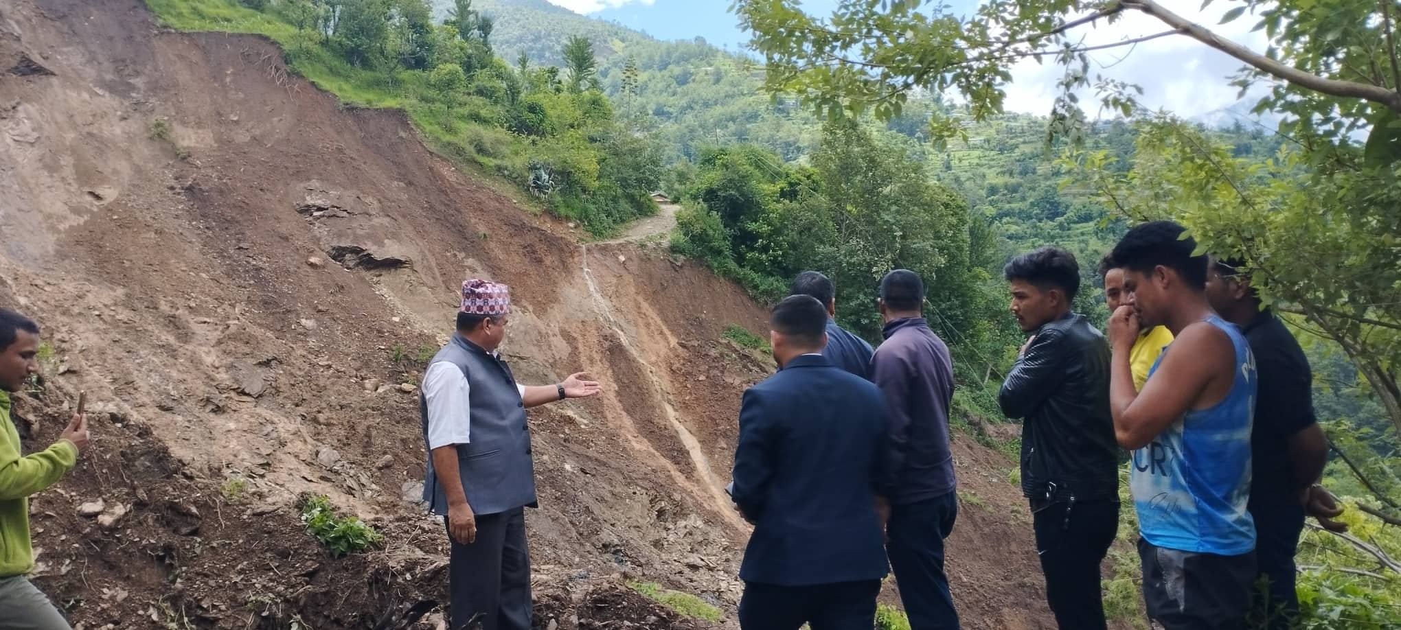 मुसिकोटको डाङडुङ्गे बस्ती जोखिममा, बस्ती स्थान्तरण गर्न सुझाव