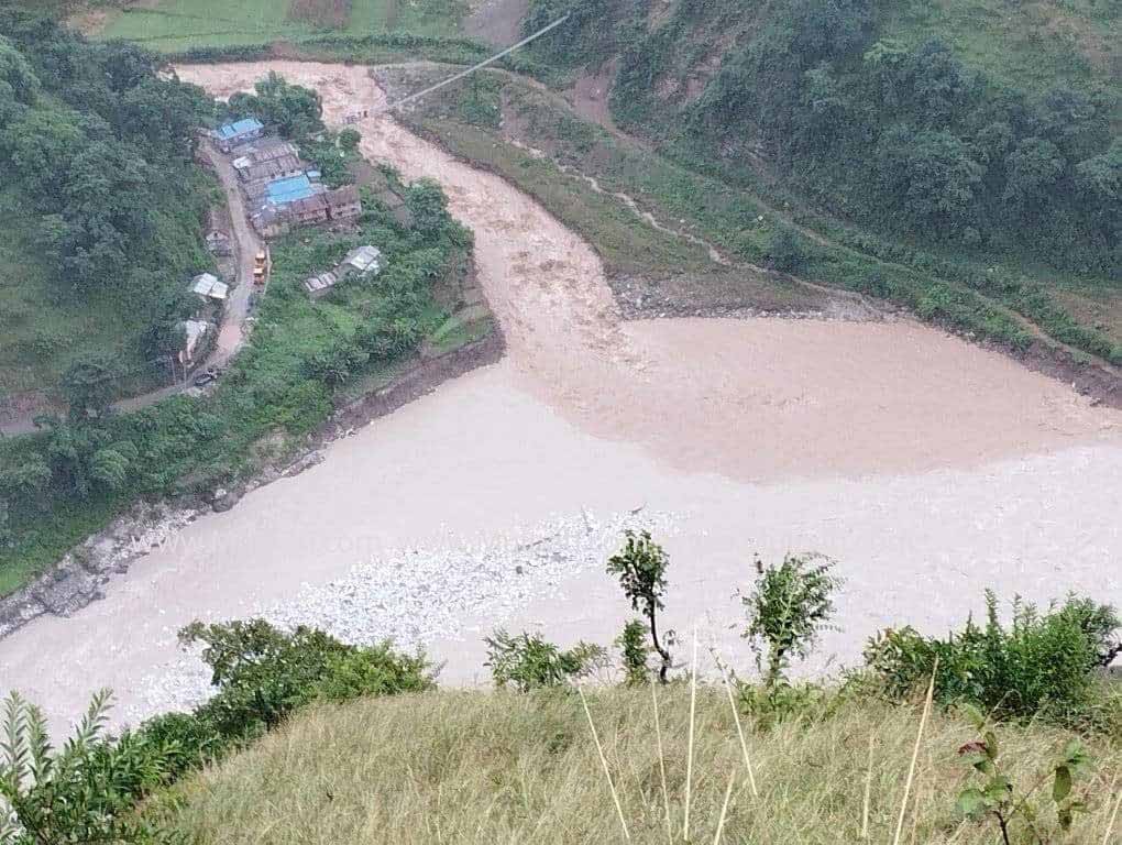 रुकुम पूर्वको बालुवाबजार सहित २१ घर पहिरोको जोखिममा