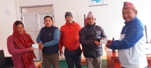 रुकुम पश्चिमबाट पहिलो पटक दुई जना गैरआवासीय नेपाली नागरिकलाई नागरिकता प्रदान