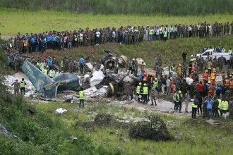 जहाज दुर्घटना :  विमानमा सवार १८ जनाकाे मृत्यु