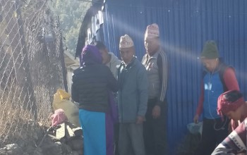 भूकम्पपीडितको अस्थायी टहरामा आगलागी