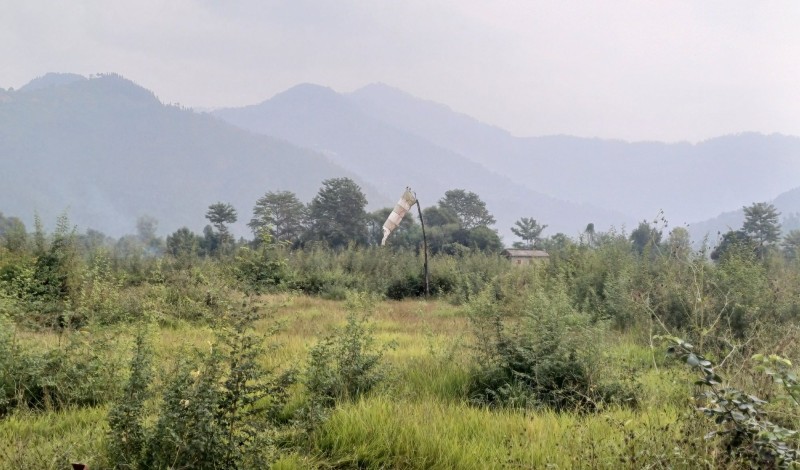 चौरजहारी विमानस्थल : कच्ची हुँदा सञ्चालन, कालोपत्रे हुँदा बन्द