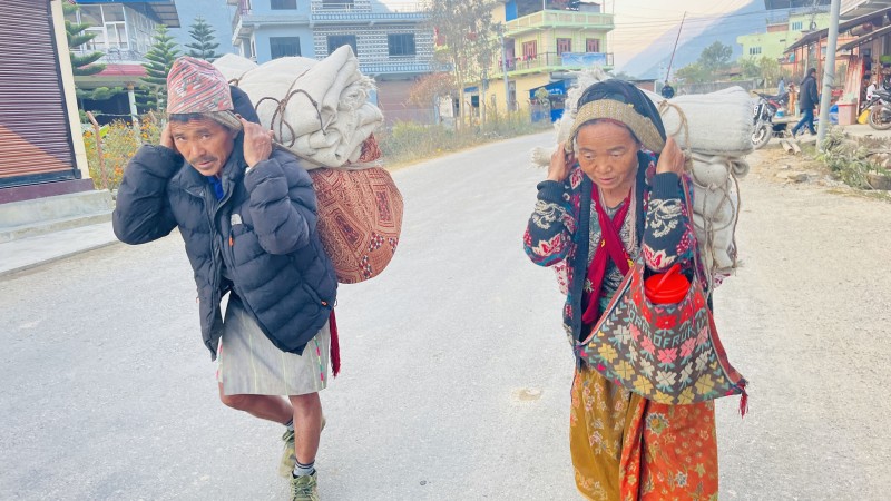 कम्बल बेच्न रुकुमबाट गुल्मी