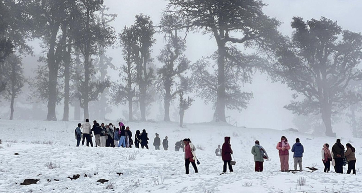 हिमपातका कारण ४८ घण्टासम्म भोकै, अलपत्र यात्रुको उद्धार